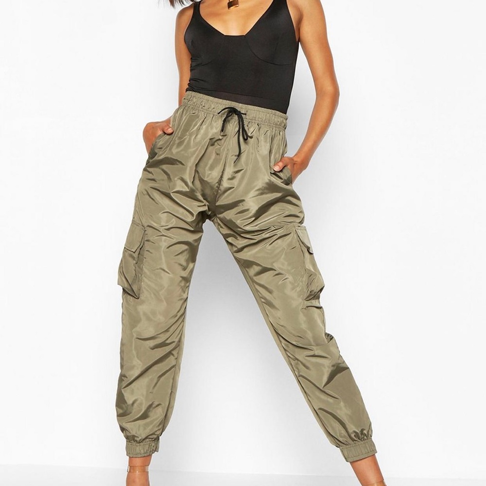 High Waist Pocket Side Shell Jogger
